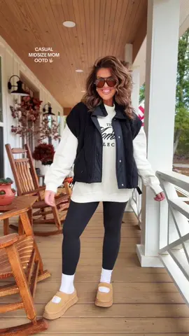 I’m so glad it’s getting chilly in AL so I can start wearing all my cute new mock necks 🙌🏻🖤 I’m wearing the XXL in the mock neck, large in the leggings, & XL in the vest! #OOTD #mockneck #TikTokShopBlackFriday #casualootds 