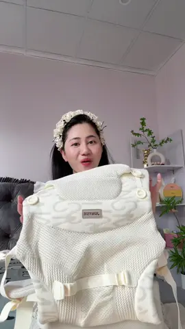 Cái địu này siêu nhẹ và gấp gọn được , Tvia đi chơi đeo lâu rất thoải mái , rất xứng đáng #chamcon #mevabe #diujumysie #jumysie 