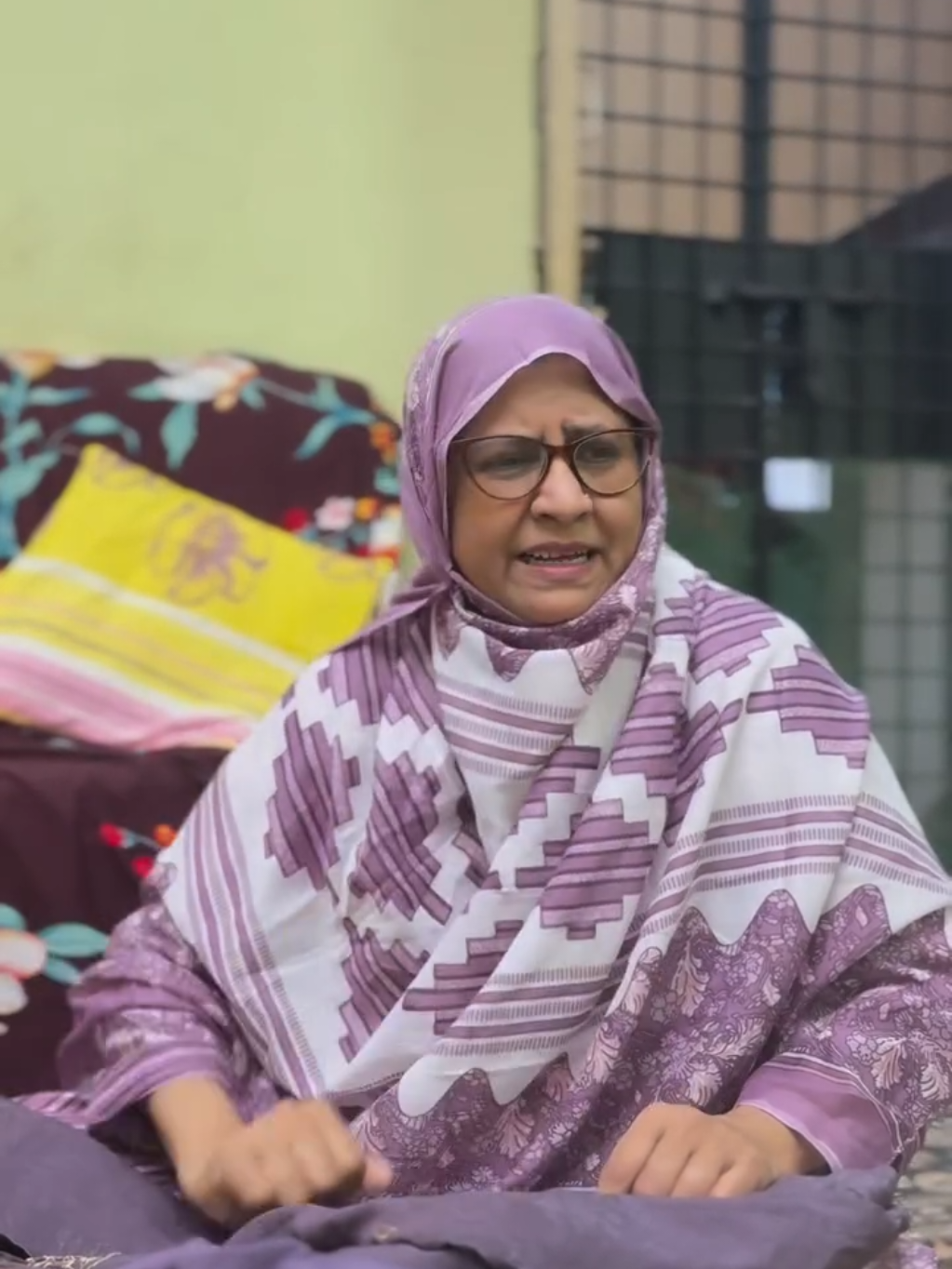Ammi ka side lena bhi galat hai 🤣 #hyderabadicomedy #funnycomedy #maabeti #viraltiktok #foryoupage 