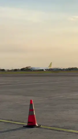🤭🥲✈️#tiktikbangladesh🇧🇩 #foryoupageofficiall❤️❤️tiktok #পিলিজ_সাপোর্ট_করো_সবাই #probashirbow👰✈️ #foryourpageofficiall 