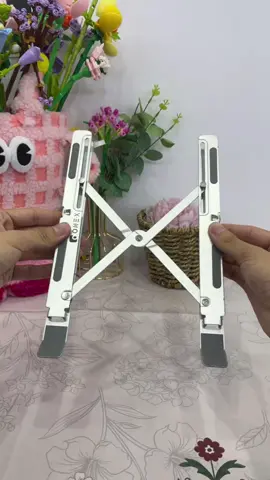 Suporte de mesa para dispositivos, perfeito para manter seu celular em posição confortável durante todo o uso #AcessoriosTech #UtilidadesParaVoce #NovidadeTiktok #TendenciaCasa2026 #ProdutoUtil
