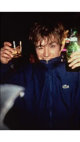 Damon albarn 🤤🤤#damonalbarn #blur #oasis #fyp #edit 