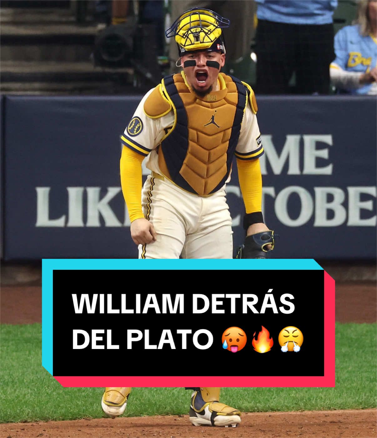 ¡Otra vez! 😳 ¡Defensa élite de William Contreras detrás del plato! 😤 #MLB #brewers #WorldSeries #baseball #latinos 