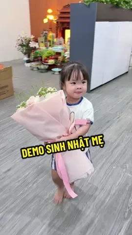 Demo sinh nhật mẹ Ngọc mà bận rộn cỡ đó haha #embetingting #baongocaerobic 