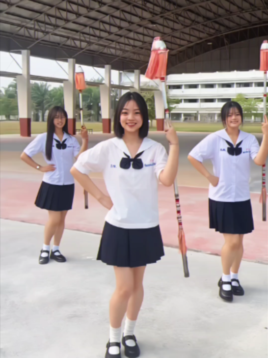 เก่งไหมคะ #lovestudent #นักเรียน #น่ารัก #ดรัมเมเยอร์ #เต้น