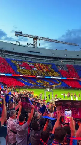 🔥🏟️🔵🔴 Al Spotify Camp Nou, les emocions es viuen el doble! Demà és dia de Clàssic, culers! Esteu preparats? 🔥💙❤️ FORÇA BARÇA SEMPRE! 🔵🔴 #fcbarcelona #Realmadrid #ElClasico #fyp #viral @fcbarcelona @LALIGA 