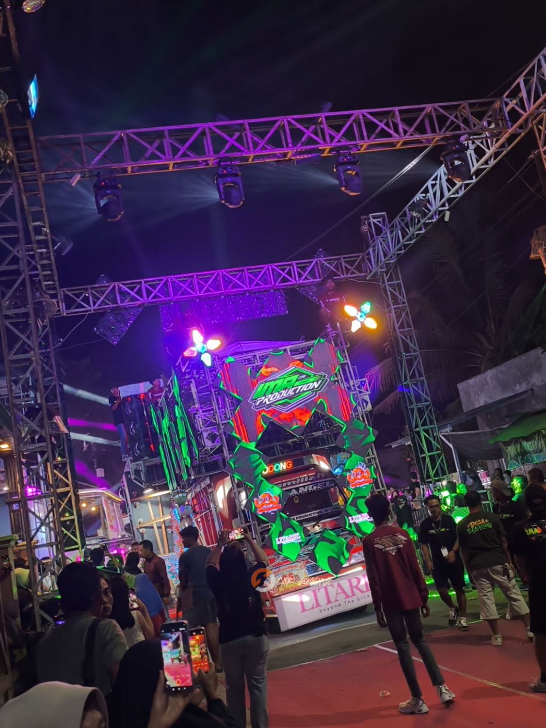 RED ANGEL  PERTA IMA DEX  memasuki red karpet karnaval tegalwangi 2026