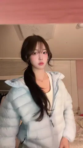 찾았다 내 경량패딩 🩵