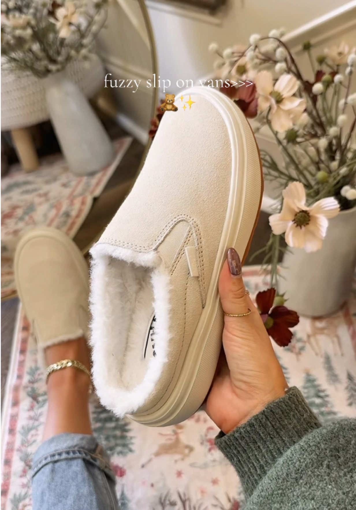 vans snapped with this one 👌🏻🧸✨ true to size! @vans #newvans #sliponvans #fuzzyvans 