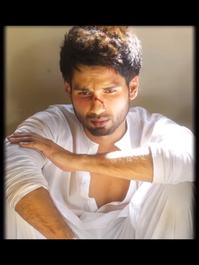 Larky Bhi Roty Hain..🫠❤️‍🩹💯 • Follow for more videos 🤍  #bollywood #viral #forupage #reelitfeelit #awaisedit🌷 