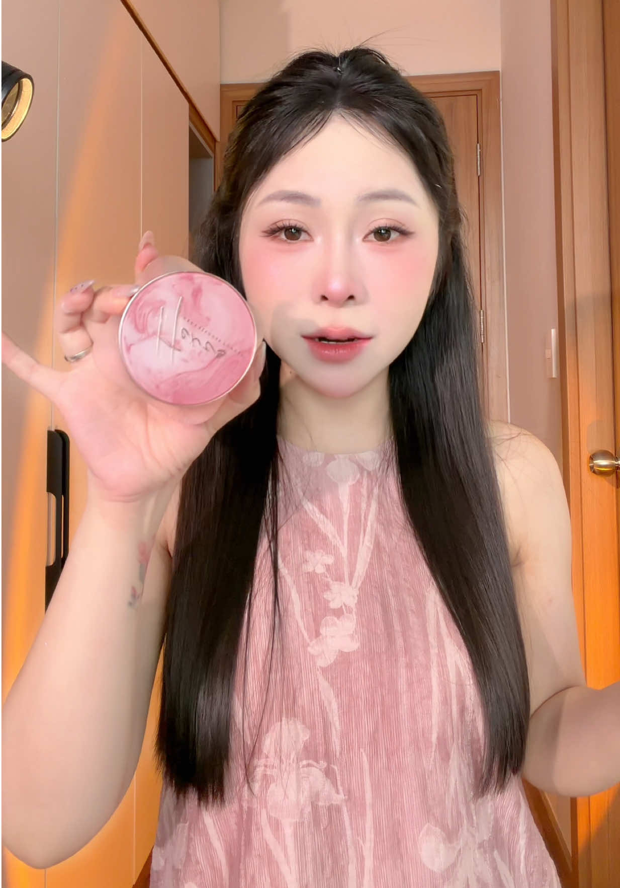 Phấn phủ bột mỏng nhẹ HEXZE