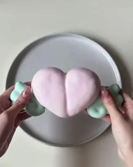 the 🪽 #squishy #asmrsounds #asmr #waxcracking #satisfying 