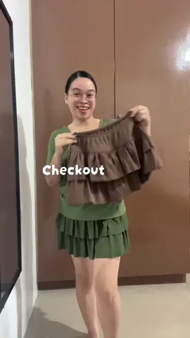 Flexing this layered skirt of mine. #layeredskirt #skirt 