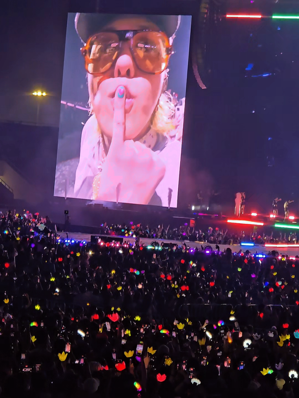 G-DRAGON - 삐딱하게(CROOKED) #bigbang #worldtour #concert #hanoi #kpop 