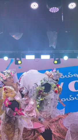 ကြော်ငြာလုပ်တာ လန့်တောင် လန့်တယ် ကိုကိုရယ်🌻💙 #fypシ゚viral #fyp #အပြုံးမင်းသားလေးစမ်းရေမိုး #ချစ်စရာကောင်းတာတစ်ခုပြမယ်🥺🎀 #ဆု 