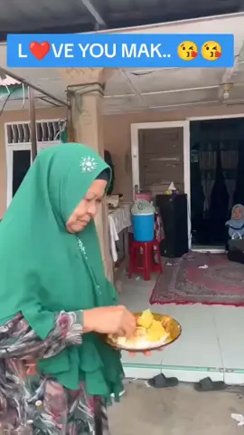 #padahariini  berbahagia lah bagi kalian yg msih punya org tua😭#kangenibu#alfatihah@ⓤ几ҜηØʷŇ 