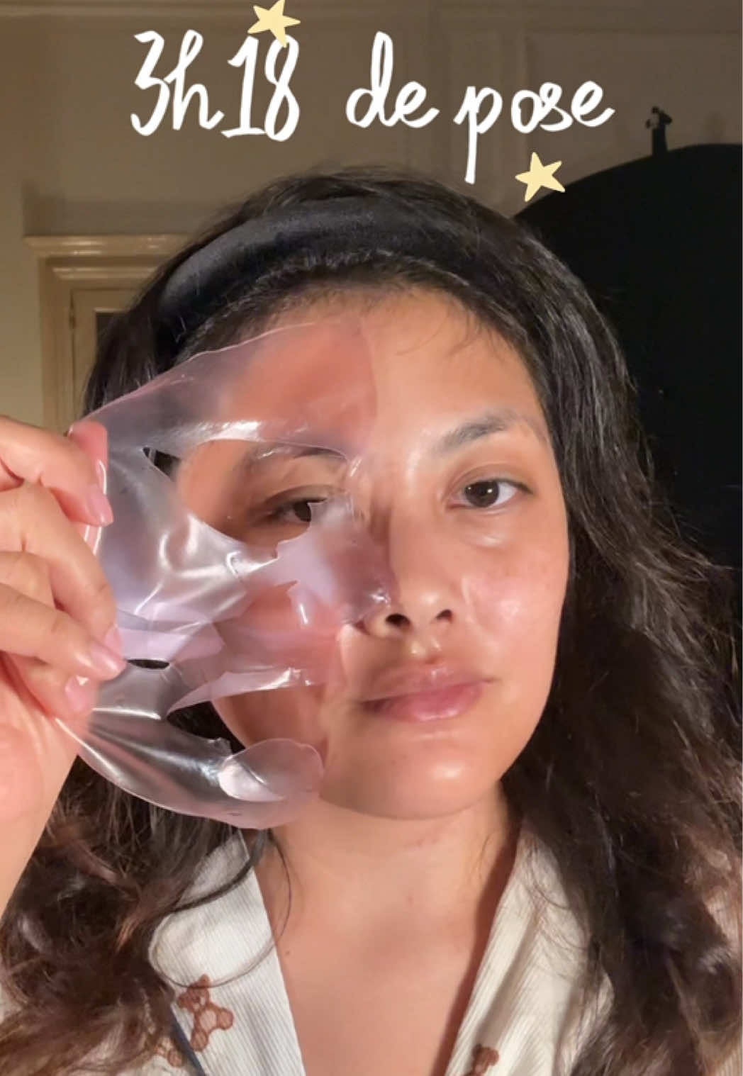 une peaaaaaaaauuuuu toute bouing bouing j’adore !!  Créatrice UGC France  Créatrice UGC skincare  Créatrice UGC asiatique française  #kbeauty #medicube #gelmasque #nightroutine 
