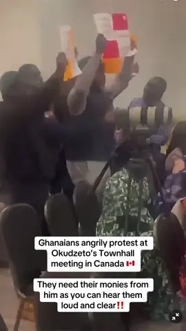 Ghanaians angrily protest at Okudzeto’s Townhall meeting in Canada 🇨🇦  They need their monies from him as you can hear them loud and clear‼️