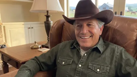 #fyp #tiktokfanpage #kingofcountry #countrylegend #classiccountry @George Strait 