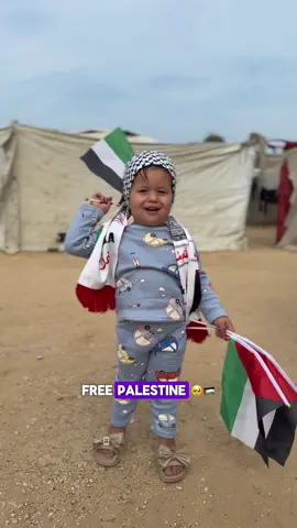 In Gaza, children are born with a love for Palestine. Sila expresses her freedom and the freedom of Palestine. ❤️🥺🇵🇸