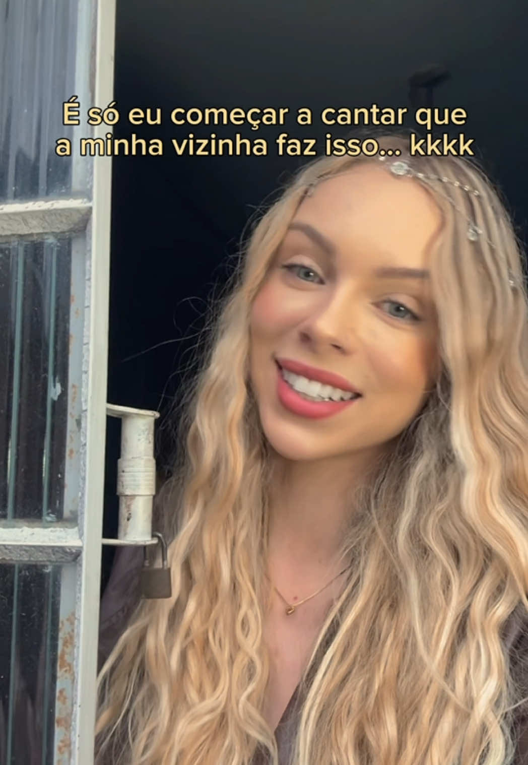 Óhh ela aí de novoo… Eitaaa lasqueira 🔥 . . 🎵 Pra Mudar a Minha Vida - Zeze de Camargo e Luciano