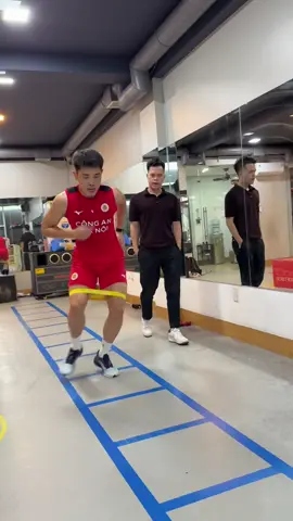 Chuyên nghiệp trong cách tập luyện, chỉn chu trong từng chi tiết và luôn giữ tinh thần tích cực.❤️❤️💪💪⚽️⚽️.#nguyendinhbac #tranhuytho #rtdrehab #