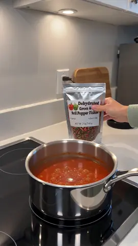 Level up your home cooking and meal prep with this versatile pantry staple from Verdara Pantry. This bulk pack of chopped dehydrated red and green bell pepper flakes is 100% natural, sugar-free, and vegan, fitting right into all your favorite recipes. Toss it into scrambled eggs for an extra layer of flavor, blend it into custom spice mixes, or pack it along for your next camping trip. The generous 24.7oz size keeps you stocked for all your meal needs. Tap to shop and add this practical ingredient to your kitchen collection.

Please refer to the product label for ingredients, allergens, nutrition, and serving information.

#fyp #pantryessential #TikTokShopBlackFriday #TikTokShopCyberMonday #Moras
