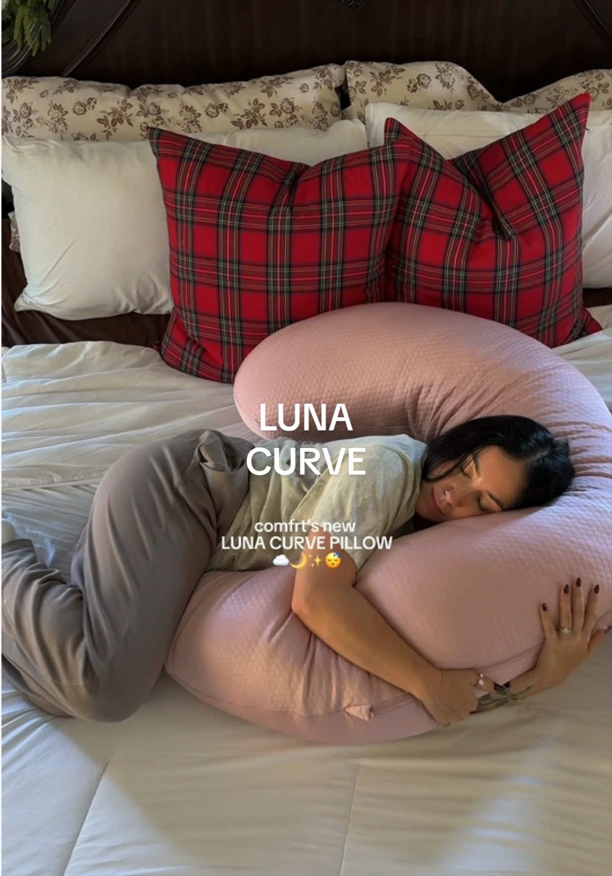 OUT NOW ✨☁️🌙 @Comfrt #bodypillow 