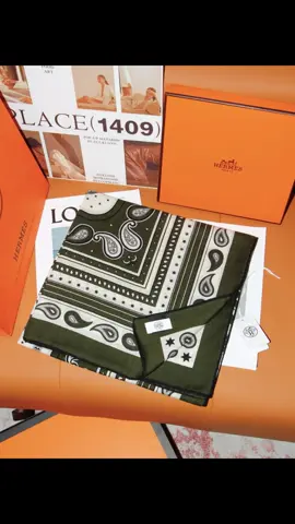 We offer factory wholesale prices, top-tier quality, and fast yet secure global shipping services. WeChat:15363609712 WhatsApp +86 15363609712  #luxurygoods #Hermès #Hermèsbag