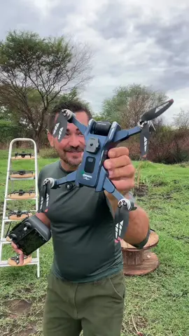 Drone XT808 com Câmera 4K, GPS e Controle com Tela, 2 Baterias, Ideal para Fotografia Aérea e Iniciantes #DroneXT808 #Drone4K #DroneComGPS #FotografiaAérea #DroneParaIniciantes