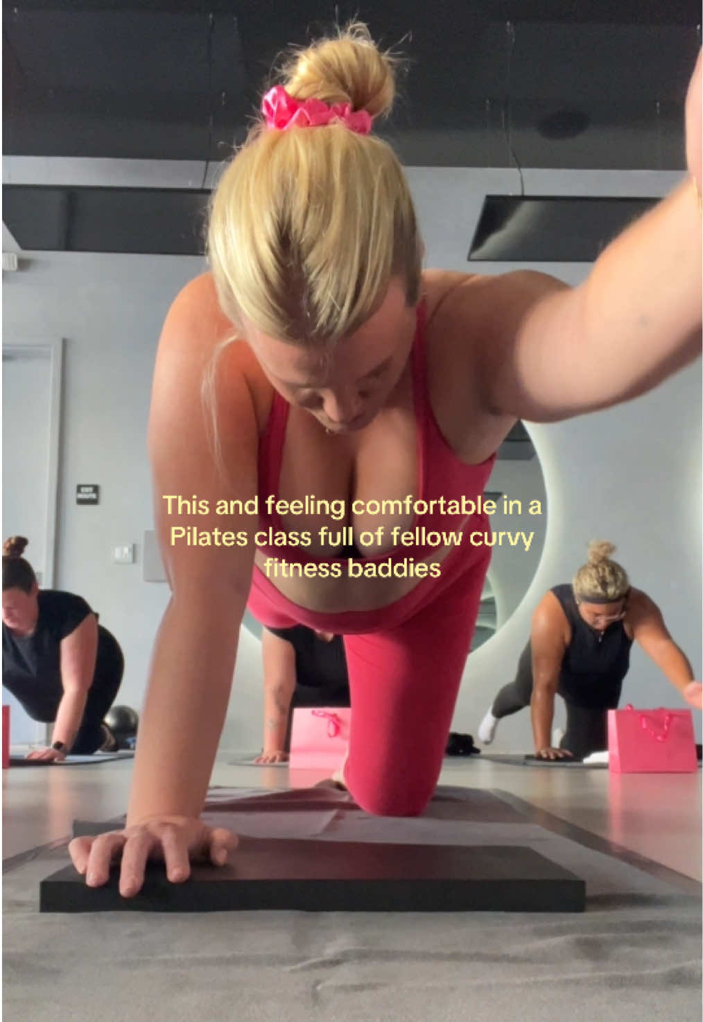 Rare aesthetic: a room full of curvy Pilates baddies in Los Angeles 🥹✨💛 Follow and sign up on the waitlist in our bio to catch the next one ⏳🎟️🩰
