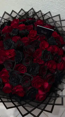 Black & Red roses 🖤🥀🥀🥀                                        #roses #losangelesflorist #flowersoftiktok #flowerstagram #rosesbouquet 