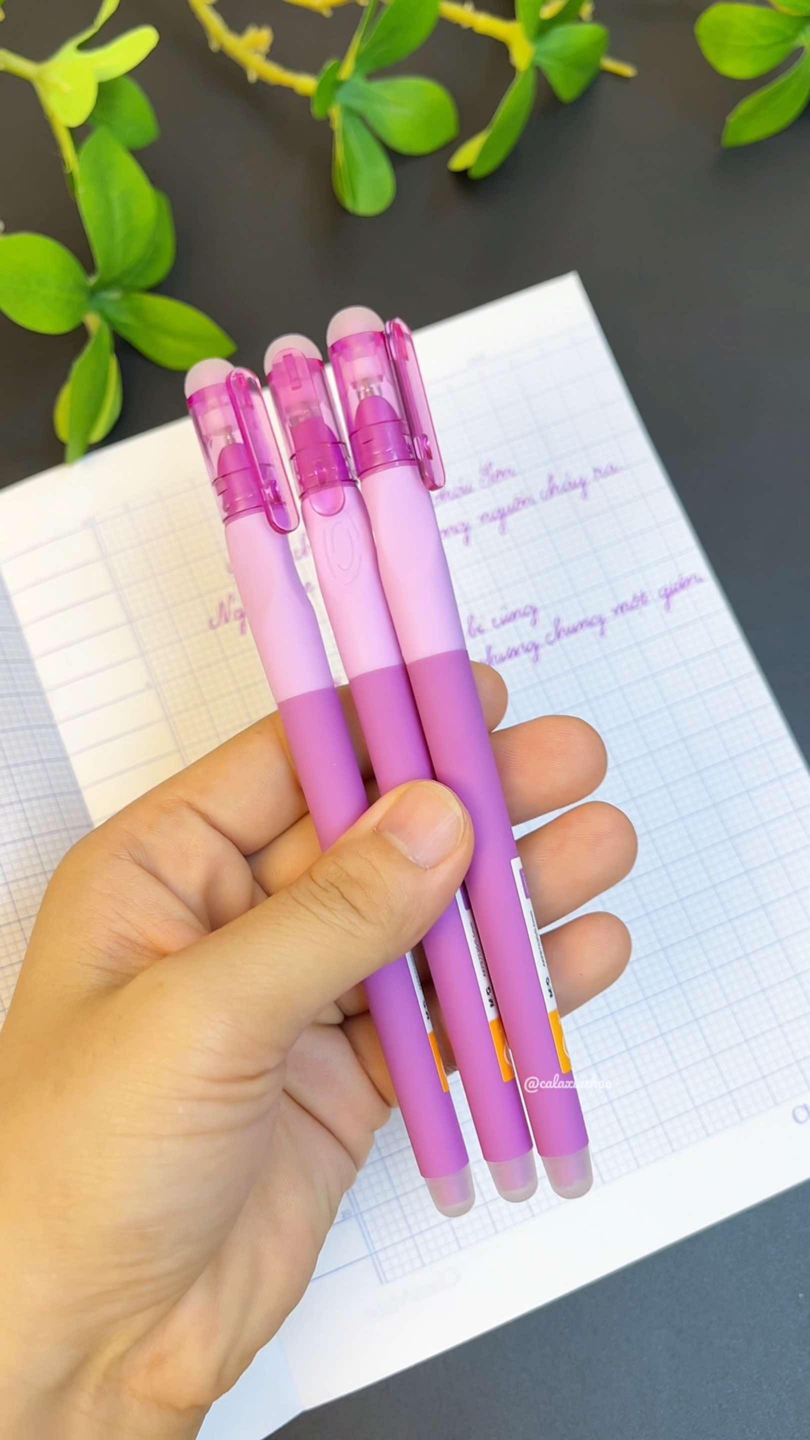 Trả lời @Nhã Uyên 2k19 bít gel xoá được mực tím ngòi 0.5mm #butgelxoaduoc #butxoaduoc #butgelhocsinh #dodunghoctap 