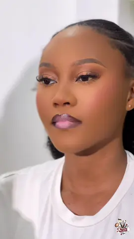 La beauté etait deja la  J’ai juste rajouter ma douceur ☺️🌸✨#Makeup #cotedivoire🇨🇮225 #makeuptutorial #pourtoi #foryou 