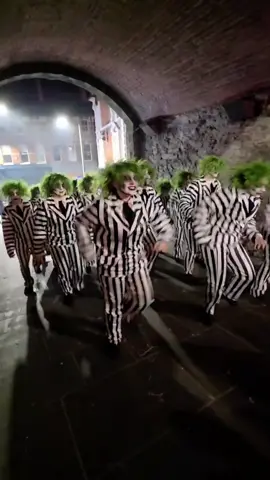 🎃 Derry Halloween is back in full swing this evening!  One of the standout shows is the Beetlejuice Unleashed Halloween Flash Mob outside Castle & Cove, bringing spooky energy, colour and creativity to the city. Completely unfunded and independent, the team has pulled out all the stops to deliver a fantastic show. The show is the work of Urban Shock Dance, who deserve huge credit for putting on such a spectacle and bringing a little extra Halloween magic to the streets of Derry.  #halloween #derryhalloween #ireland #NorthernIreland #derry 