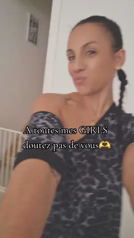 On se soutiens les filles des bisou je vous love 