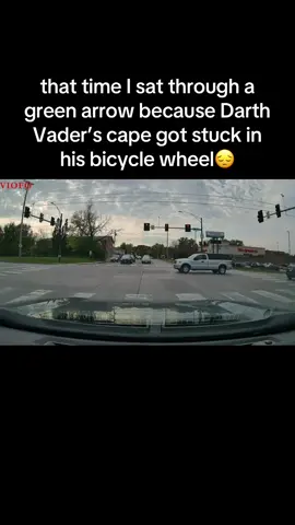 sorry for the honking it wasn’t me  #starwars #halloween #halloweekend #dashcamfootage #darthvader 