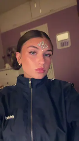 👽