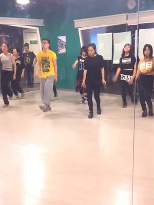 #妈妈咪呀# #dancingqueen# #dancinggroup#